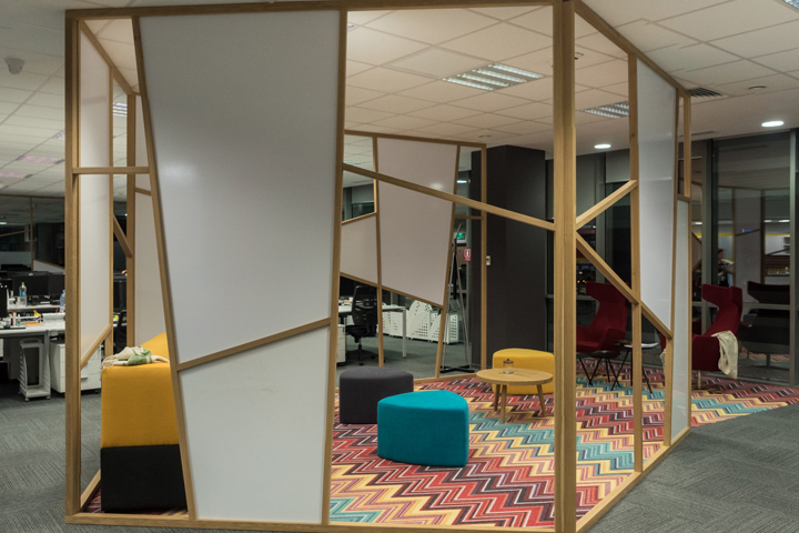 創(chuàng)意辦公室裝修,廣州裝修設(shè)計(jì)公司,海博裝飾.jpg 創(chuàng)意辦公室裝修,廣州裝修設(shè)計(jì)公司,海博裝飾.jpg