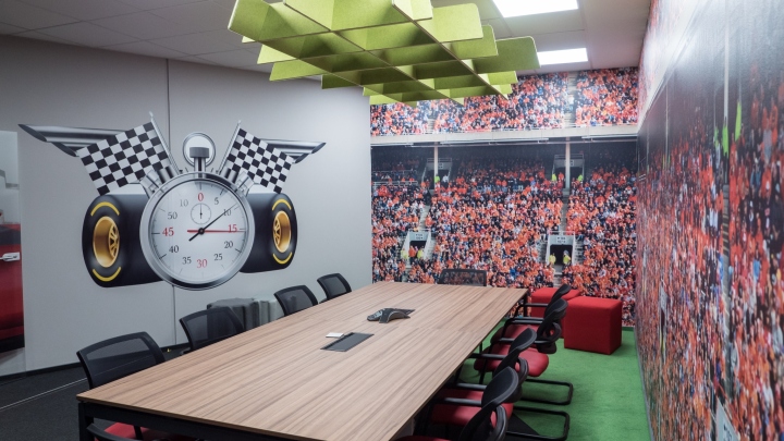 創(chuàng)意辦公室裝修,廣州裝修設(shè)計(jì)公司,海博裝飾.jpg 創(chuàng)意辦公室裝修,廣州裝修設(shè)計(jì)公司,海博裝飾.jpg