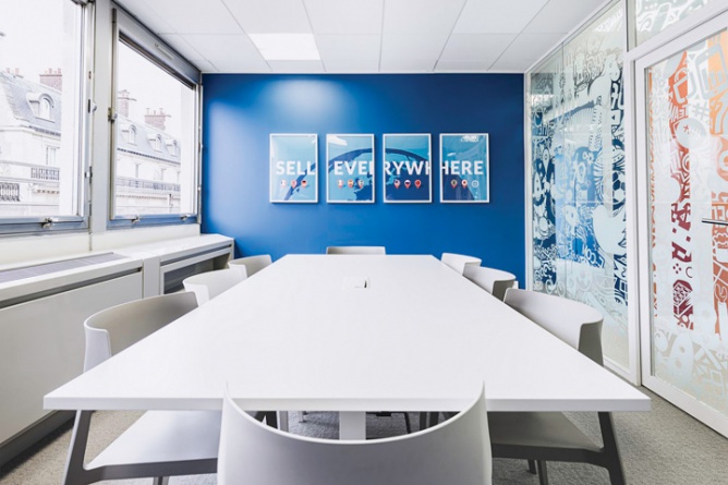 廣州海博裝修公司,色彩空間辦公室設計,廣州辦公室裝修,海博裝飾.jpg 廣州海博裝修公司,色彩空間辦公室設計,廣州辦公室裝修,海博裝飾.jpg