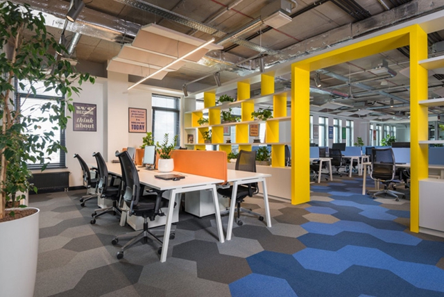 現(xiàn)代風(fēng)格辦公室裝修設(shè)計(jì).jpg 現(xiàn)代風(fēng)格辦公室裝修設(shè)計(jì).jpg