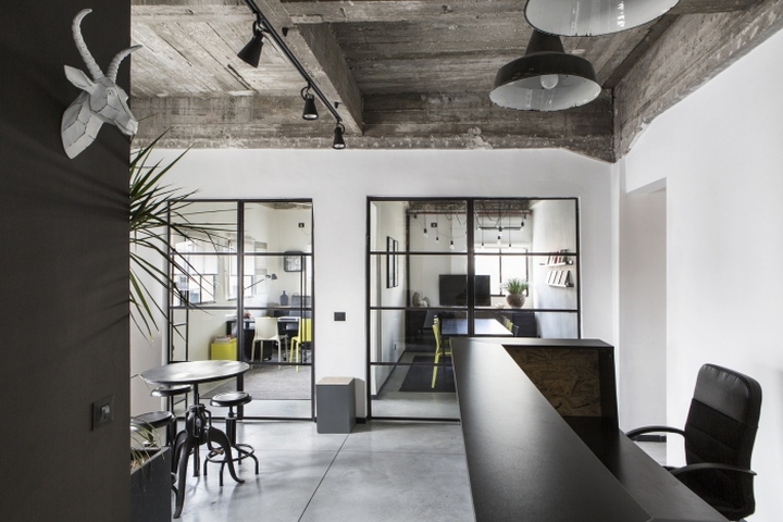 現(xiàn)代風(fēng)格廣州辦公室裝修.jpg 現(xiàn)代風(fēng)格廣州辦公室裝修.jpg