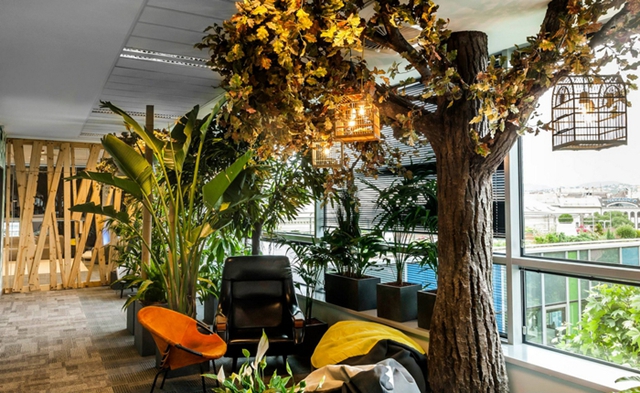 科技公司辦公室裝修設(shè)計.jpg 科技公司辦公室裝修設(shè)計.jpg