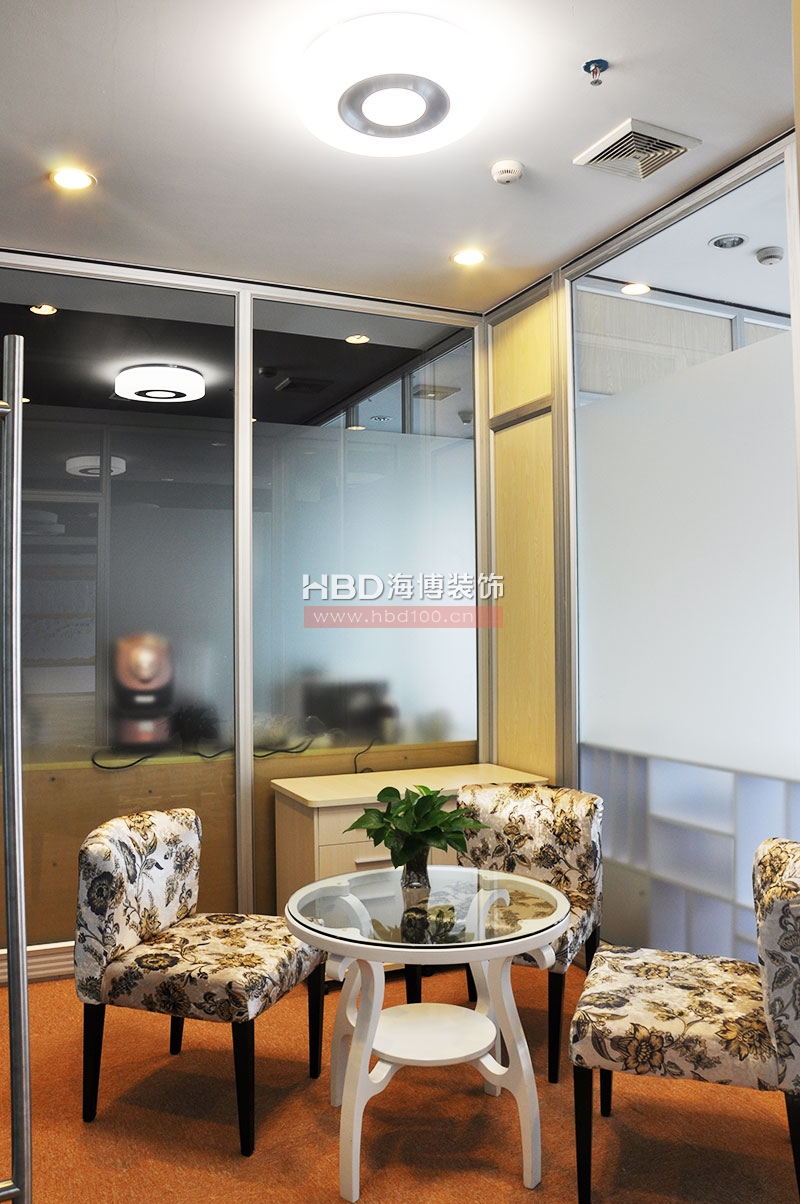 辦公室裝修設(shè)計,經(jīng)理室裝修設(shè)計.jpg 辦公室裝修設(shè)計,經(jīng)理室裝修設(shè)計.jpg