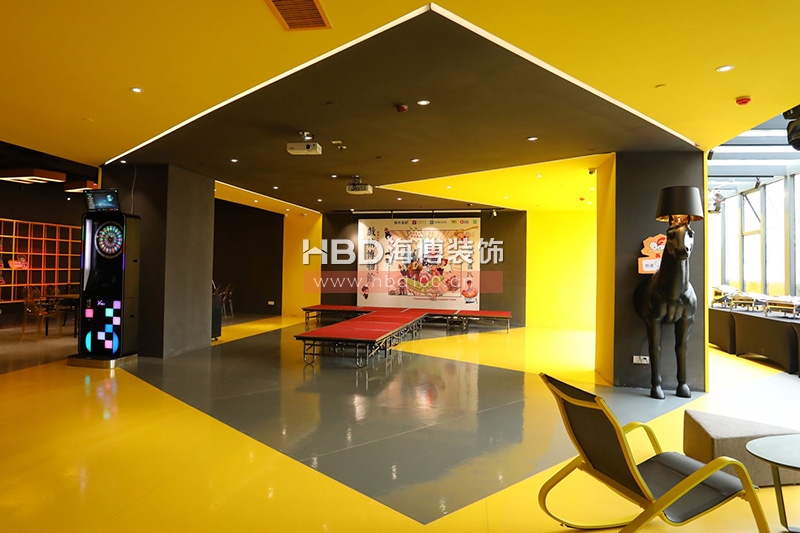 創(chuàng)意辦公室設(shè)計(jì)裝修.jpg 創(chuàng)意辦公室設(shè)計(jì)裝修.jpg