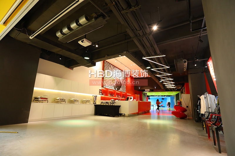 創(chuàng)意辦公室設(shè)計(jì)裝修.jpg 創(chuàng)意辦公室設(shè)計(jì)裝修.jpg