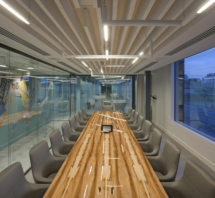 創意辦公樓裝修設計.jpg 創意辦公樓裝修設計.jpg