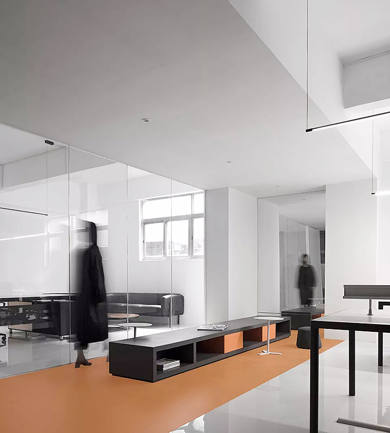 現(xiàn)代簡約風格辦公室裝修設計.jpg 現(xiàn)代簡約風格辦公室裝修設計.jpg